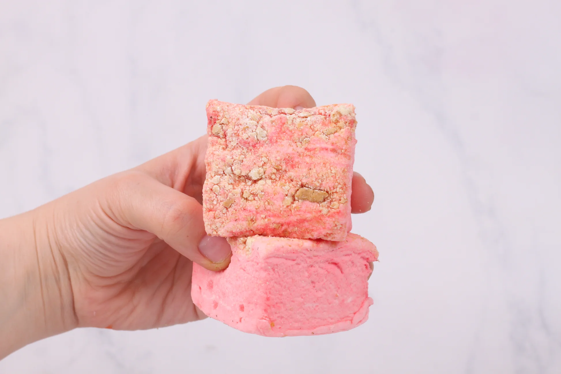 Маршмелоу Strawberry Cheesecake з полуничним профілем